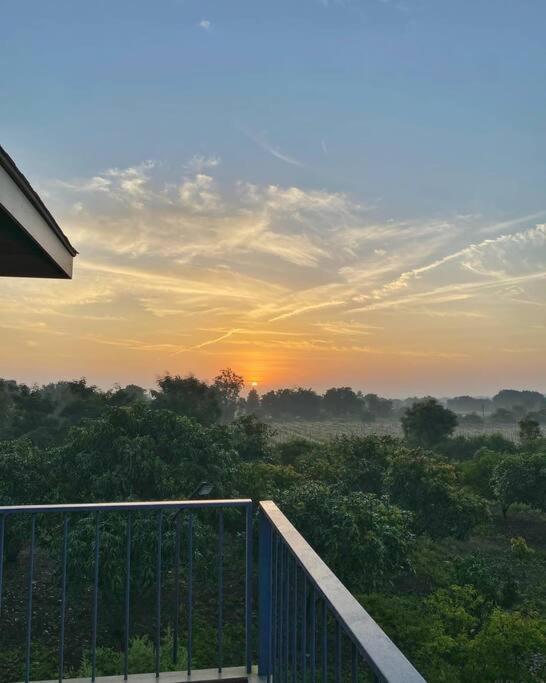 ناسيك Shakuntala Farms - Rustic Farmstay With Modern Comforts المظهر الخارجي الصورة